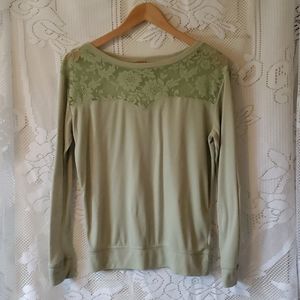 Poof lace shoulder top